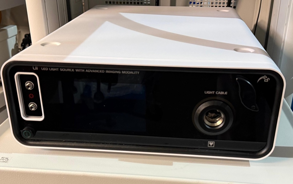 Stryker™ L11 LED light source